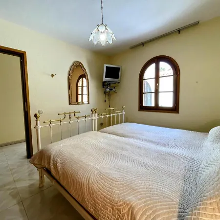 Oceano With Private Heated Pool, Aircon And Seaview Vila
